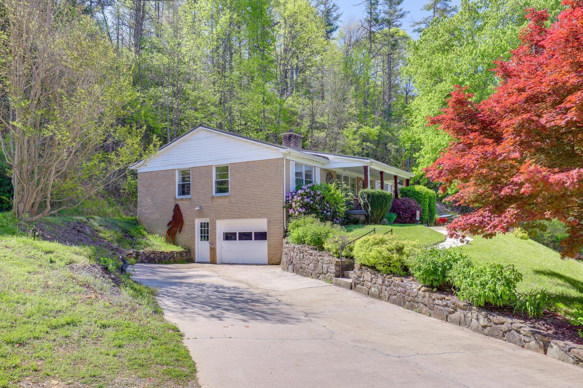 Updated Marshall Home With Fire Pit And Game Room! Exterior foto